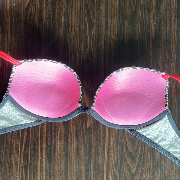 Victoria Secret PINK Heartbreaker!Plunge Push-Up Bra, 34B, Leopard Print - Picture 4 of 4